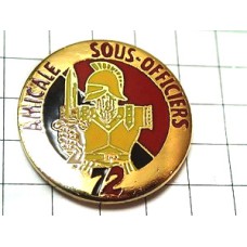 ピンバッジ・兵士の甲冑と剣ミリタリー SOUS-OFFICIERS 72E-REGIMENT-DU-GENIE 72RG FRANCE