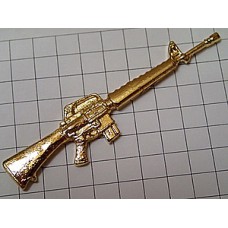 ピンバッジ・金色のライフル銃一丁