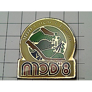 ピンバッジ・MOD８山と登山靴