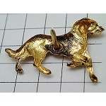 ピンバッジ・金色の犬