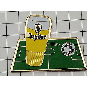 ピンバッジ・ビール一杯サッカー場と球