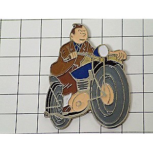 ピンバッジ・バイクに乗るタンタンの冒険旅行BD漫画 TINTIN