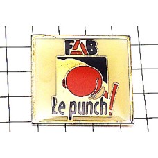 お買得ピンバッジ.PUNCH