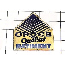 ピンバッジ・ピラミッド建物の品質 OPQCB BATIMENT