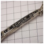 キーホルダー・ヒゲ剃り器 SCHICK RAZOR