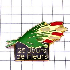 ピンバッジ・赤と白のチューリップ花束 BOUQUET TULIPE FLEURS FRANCE