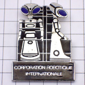 ピンバッジ・ロボット作業中 CORPORATION-ROBOTIQUE-INTERNATIONAL