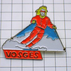 ピンバッジ・ボージュ雪山スキーヤー女の子 VOSGES FRANCE