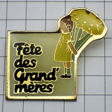 ピンバッジ・花束おばあちゃんの日 FETE-DES-GRAND-MERES