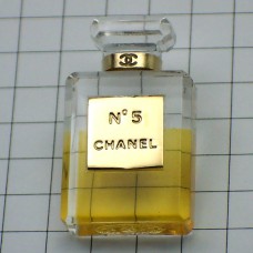 ピンバッジ・シャネルの５番香水壜 CHANEL N5 NUMERO5