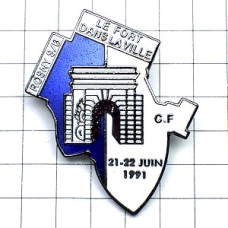 ピンバッジ・古い城門 ROSNY FRANCE