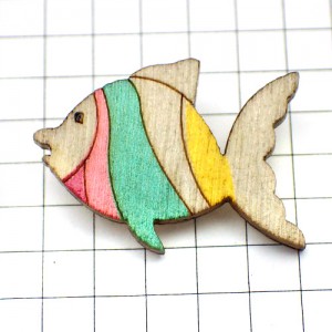 ピンバッジ・NEW!木製さかな熱帯魚