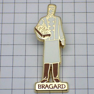 ピンバッジ・パンを運ぶシェフ料理人 BRAGARD-UNIFORM FRANCE