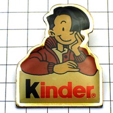 ピンバッジ・男の子テクノカット髪型 KINDER