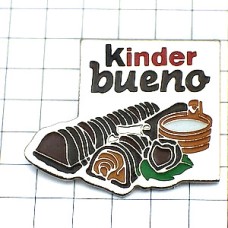 ピンバッジ・キンダーチョコお菓子 KINDER FERRERO ITALIA ITALY