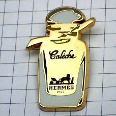 ピンバッジ・エルメス香水カレーシュ壜型 HERMES FRANCE