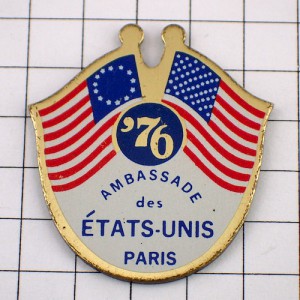 ピンバッジ・国旗パリのアメリカ大使館/USA星条旗 AMBASSADE-DES-ETATS-UNIS PARIS FRANCE