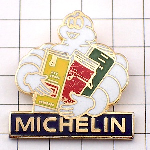 ピンバッジ・ミシュランガイドを持つビバンダムくん MICHELIN BIBENDUM GUIDE FRANCE