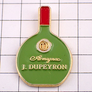 ピンバッジ・デュペイロン酒アルマニャック瓶 ARMAGNAC DUPEYRON FRANCE