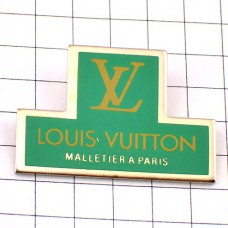 ピンバッジ・ルイヴィトンLV緑 LOUIS-VUITTON PARIS FRANCE