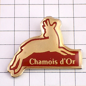 ピンバッジ・金色のヤギ山羊 CHAMOIS-D-OR FRANCE