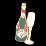 ピンバッジ・シャンパーニュ３個マム紙箱付き CHAMPAGNE-MUMM REIMS FRANCE