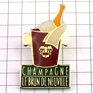 ピンバッジ・冷たいシャンパーニュ酒瓶 CHAMPAGNE LE-BRUN-DE-NEUVILLE FRANCE