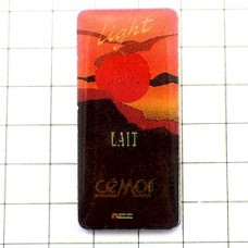 ピンバッジ・セモア板チョコミルク味 CEMOI LAIT