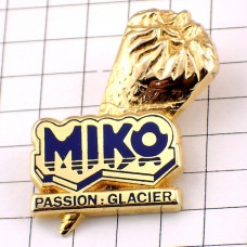 ピンバッジ・アイスクリーム金色ミコお菓子 MIKO ALGIDA