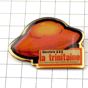 ピンバッジ・マドレーヌお菓子 LA-TRINITAINE MADELEINE BRETAGNE FRANCE