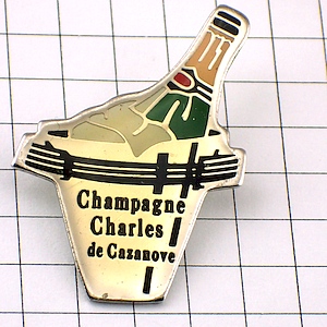 ピンバッジ・シャンパーニュ酒シャルルドカザノヴの瓶 CAZANOVE CHAMPAGNE