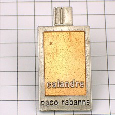 ピンバッジ・パコラバンヌ香水壜 PACO-RABANNE CALANDRE 