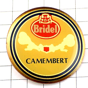 ピンバッジ・カマンベール木箱フタ形 CAMENBERT BRIDEL FRANCE