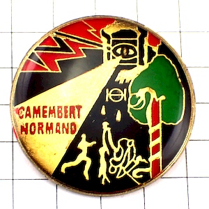 ピンバッジ・チーズ会社カマンベール木箱 CAMEMBERT NORMAND NORMANDIE FRANCE