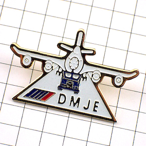 ピンバッジ・エールフランス航空の飛行機と車 DMJE AIR-FRANCE FRANCE