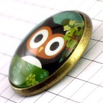 ピンバッジ・フクロウ鳥ミミズク梟ミドリの花