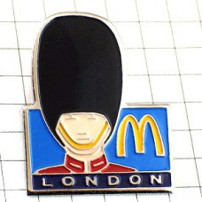 ピンバッジ・マクドナルド英国ロンドン兵隊さん MC-DONALDS LONDON BOBBY ENGLAND