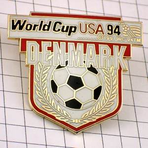 ピンバッジ・サッカーワールドカップ1994アメリカ大会デンマーク球