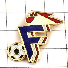 ピンバッジ・フランス雄鶏サッカー球ニワトリＦトリコロール国旗色 FFF FEDERATION-FRANCAISE-DE-FOOTBALL