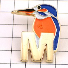 ピンバッジ・青い小鳥と「M」