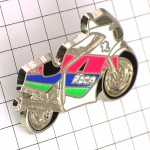 ピンバッジ・スズキのバイク二輪オートバイ一台