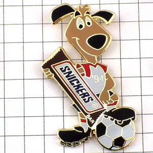 ピンバッジ・サッカー1994ワールドカップ大会アメリカ犬スニッカーズお菓子 SNICKERS STRIKE SOCCER WORLDCUP USA 1994