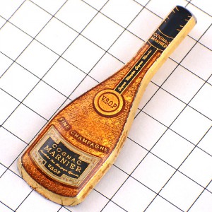 ピンバッジ・コニャック酒マルニエ瓶 COGNAC MARNIER FINE-CHAMPAGNE FRANCE VSOP