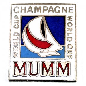 ピンバッジ・ＭＵＭＭマム酒シャンパーニュ船ワールドカップ大会 CHAMPAGNE-MUMM AMERICAS-CUP WORLDCUP