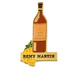 ピンバッジ・レミーマルタン酒ボトル瓶 REMY-MARTIN PINEAU-DES-CHARENTES  FRANCE