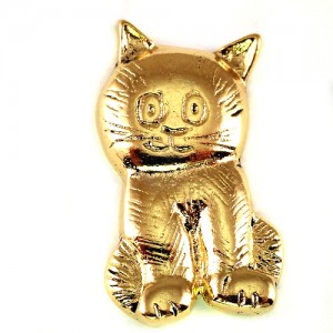 ピンバッジ・金色の猫ゴールド目を丸くする