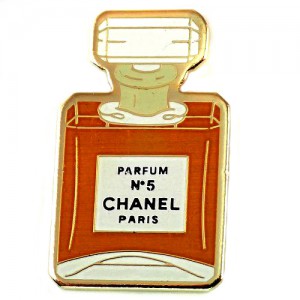 ピンバッジ・シャネルの５番パルファム香水壜 CHANEL PARFUM NUMERO5