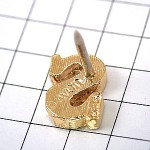 ピンバッジ・金色ゴールド「Ｓ」エイボン化粧品