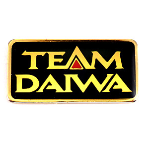 ピンバッジ・チームダイワTeam Daiwa魚釣りフィッシング道具