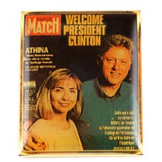 ピンバッジ・クリントン大統領夫妻パリマッチ雑誌表紙